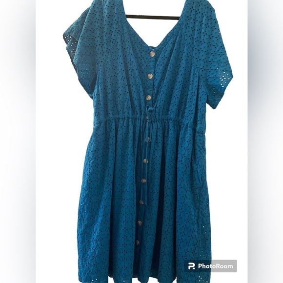 Terra & Sky dress, all cotton, fully lined. Eyelet fabric and pockets. Waist tie - Picture 1 of 9